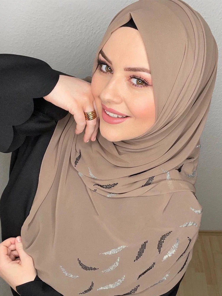 حجاب شيفون فاخر بالترتر والكريستال — إطلالة مميزة للمناسبات
