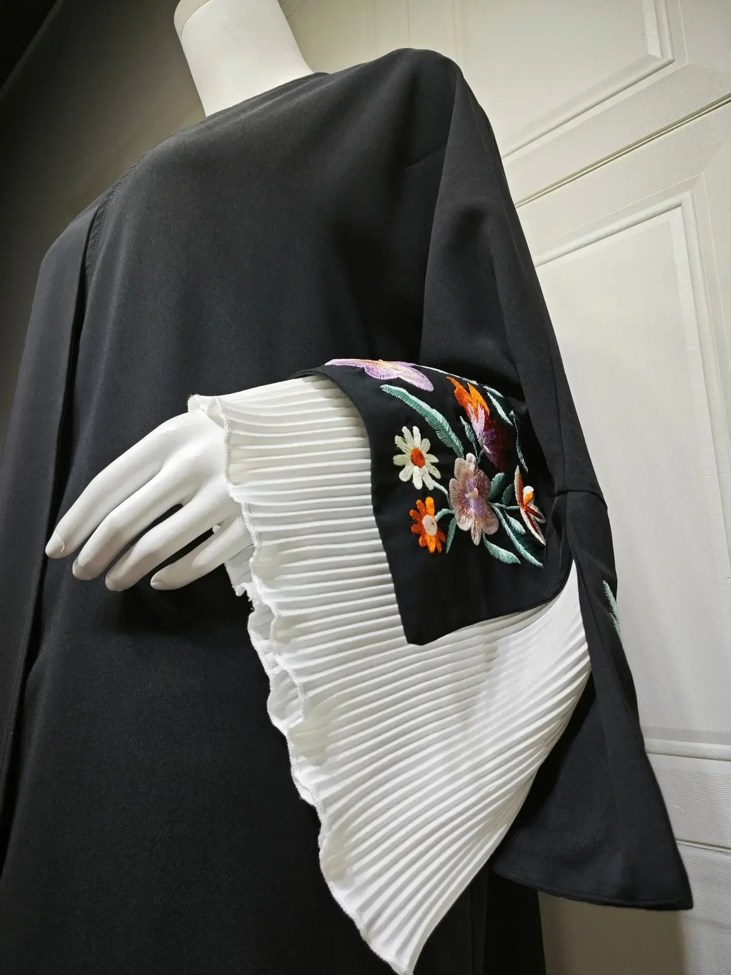 Elegant Embroidered Pleated Abaya
