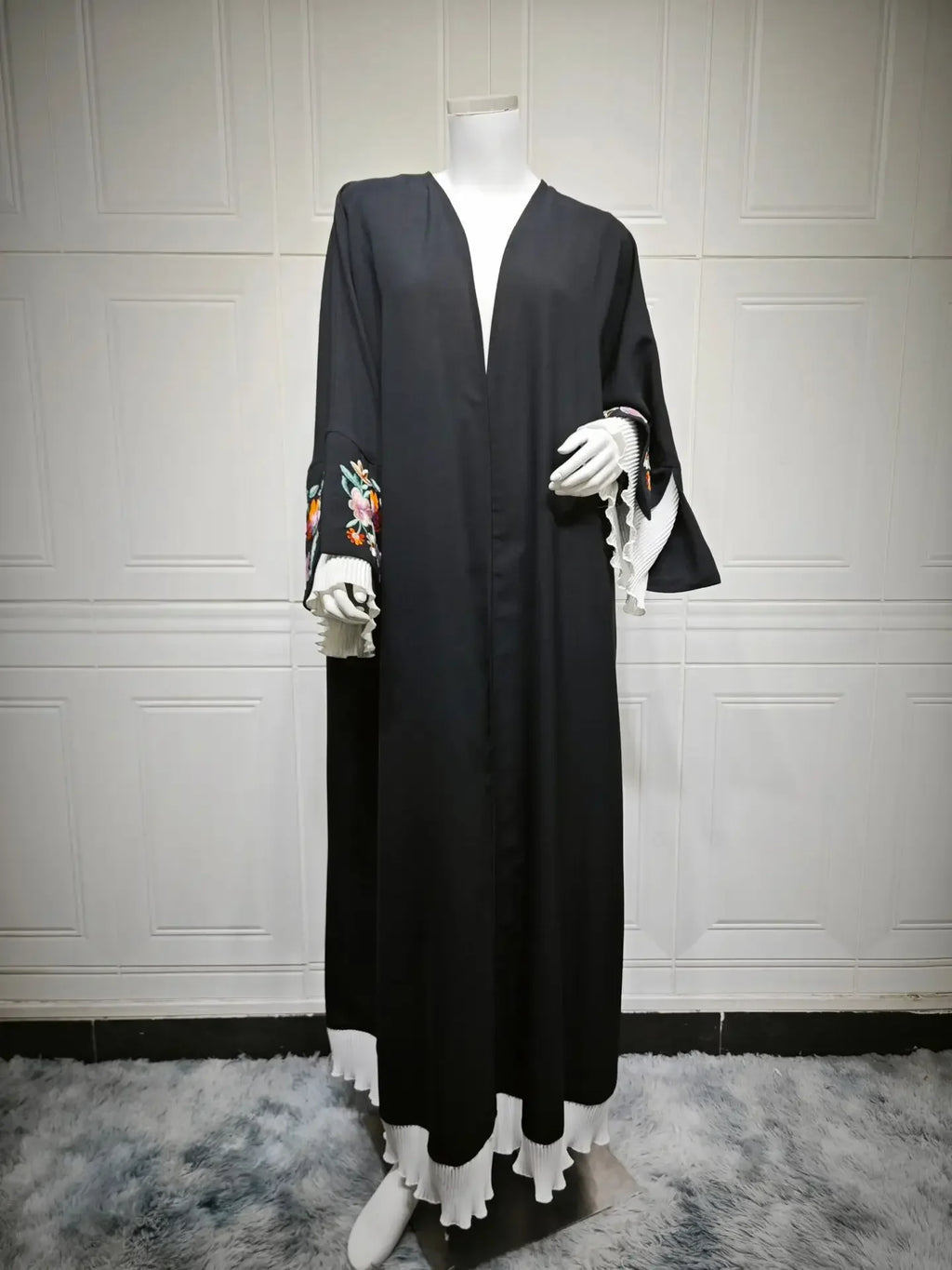 Elegant Embroidered Pleated Abaya
