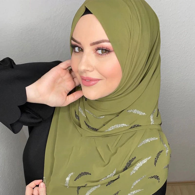 حجاب شيفون فاخر بالترتر والكريستال — إطلالة مميزة للمناسبات