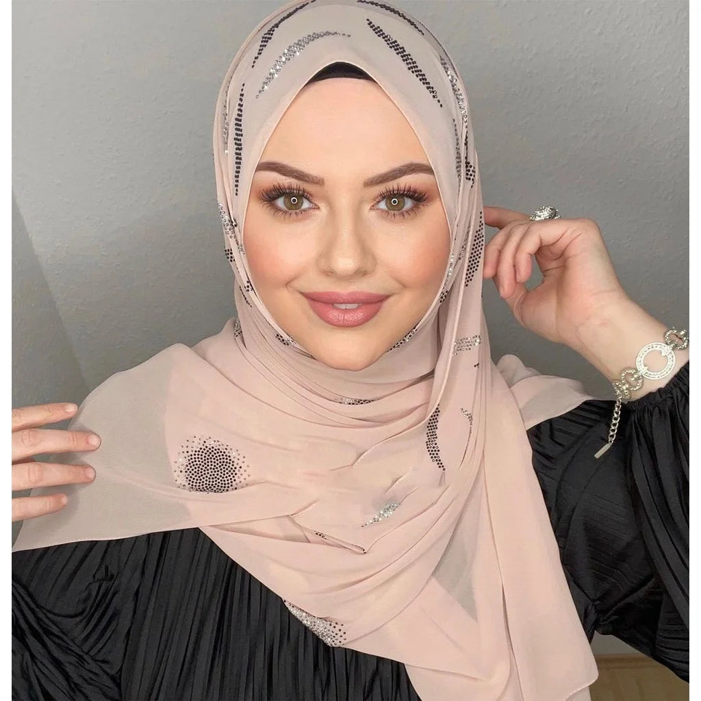 حجاب شيفون فاخر بالترتر والكريستال — إطلالة مميزة للمناسبات